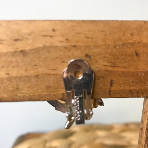 Vintage Beraère Silver Leaf Clip-On Earrings - Picture 5 of 6